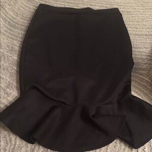 Elegant Black Ruffle Hem Skirt